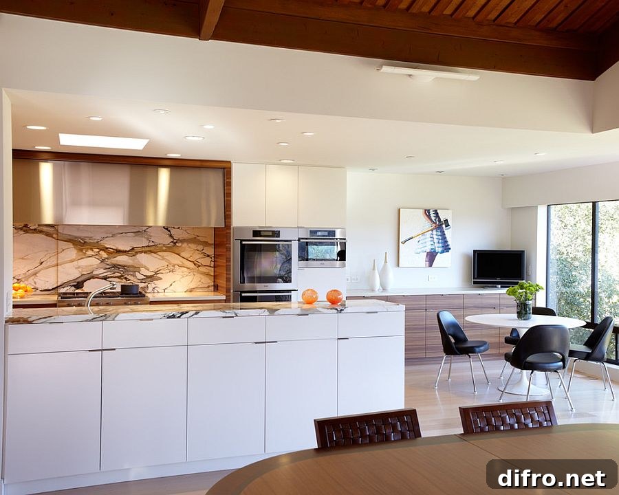 Natural marble pattern adds elegance to the kitchen