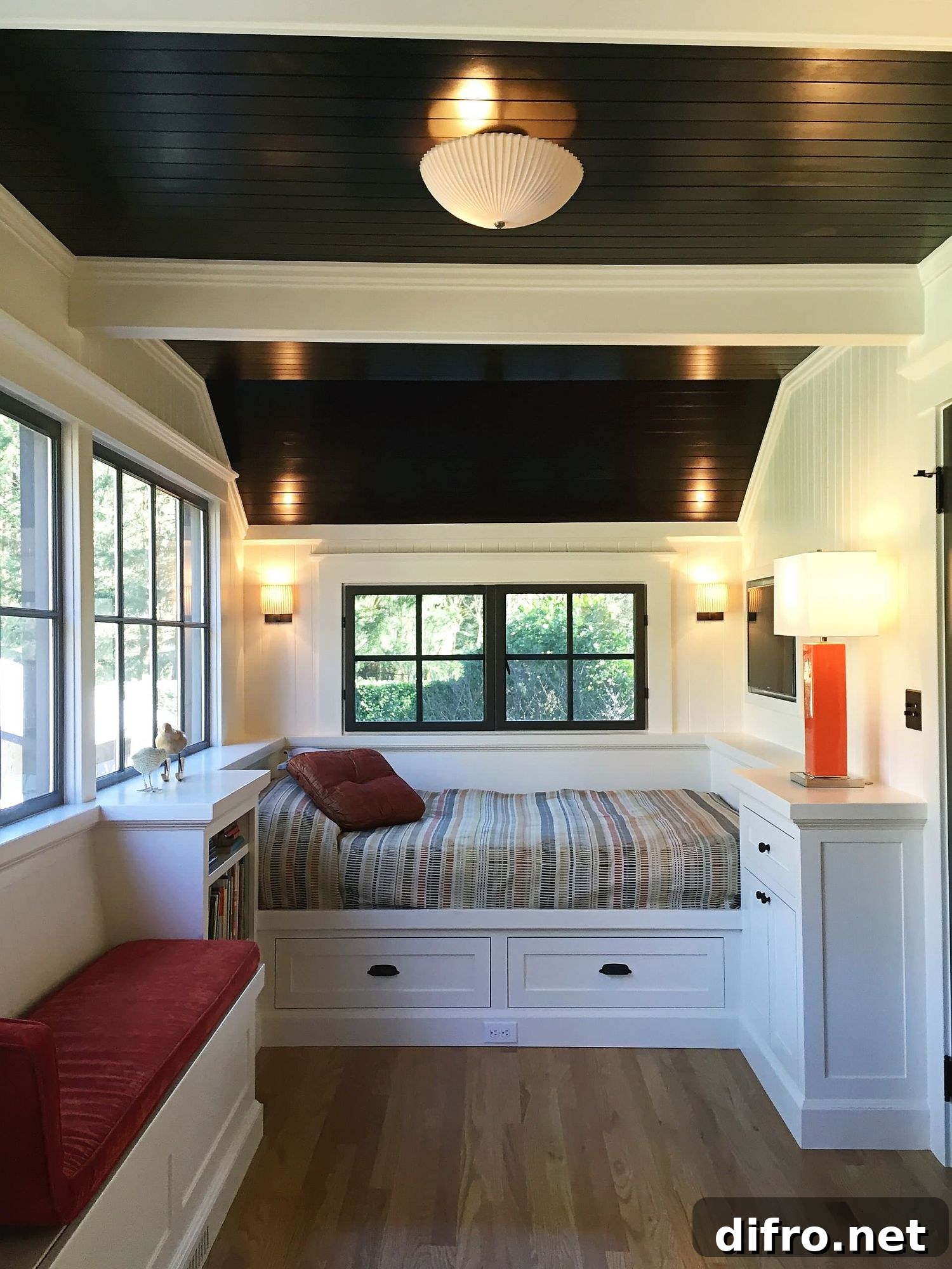 Built-in storage in tiny bedroom