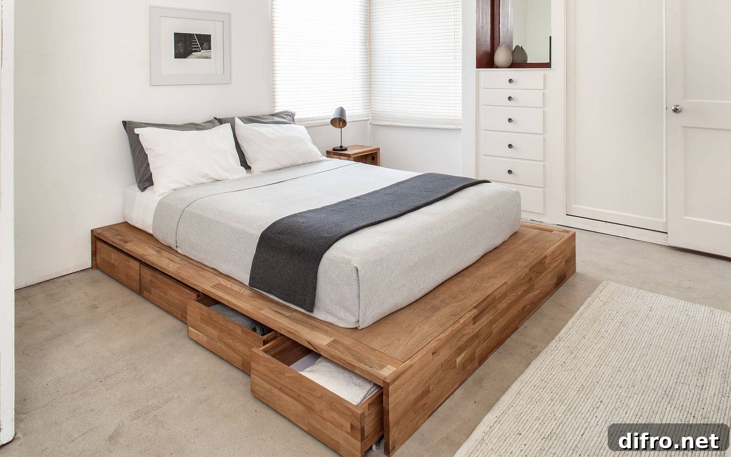 Minimal Scandinavian bedroom