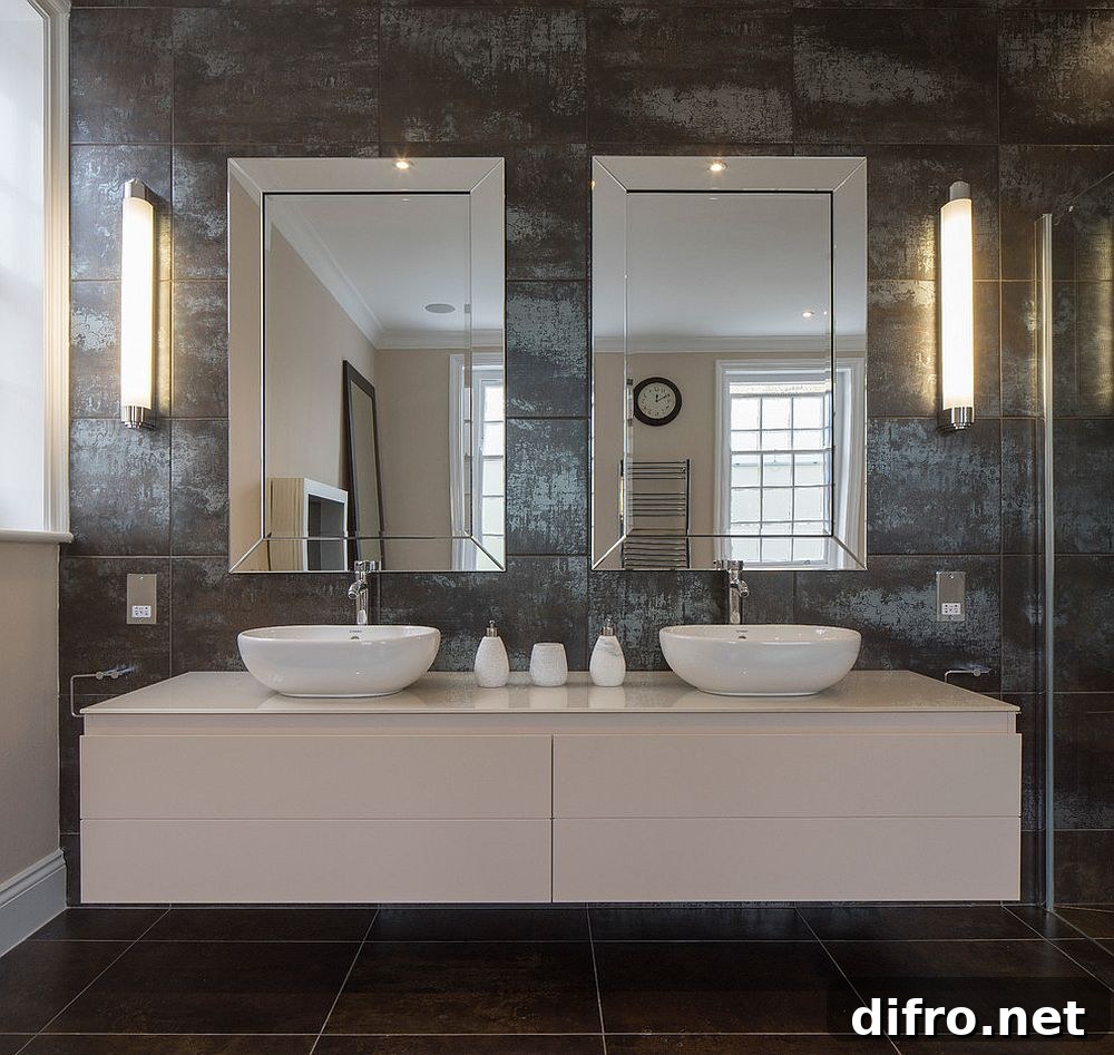 Floating double vanity in white