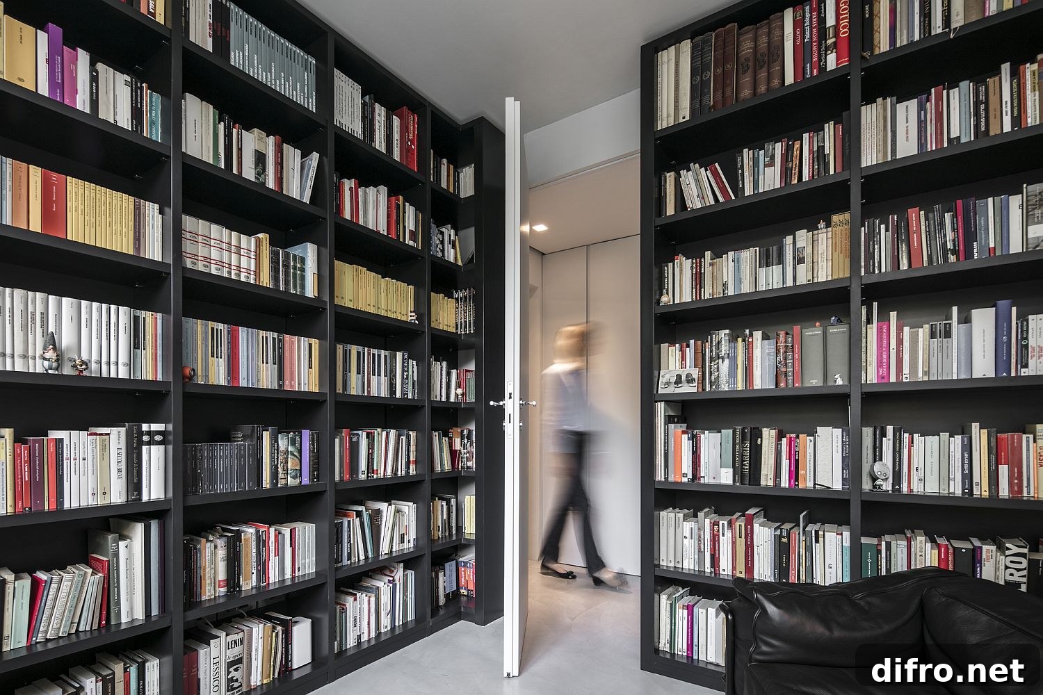 Home library with wall shelves