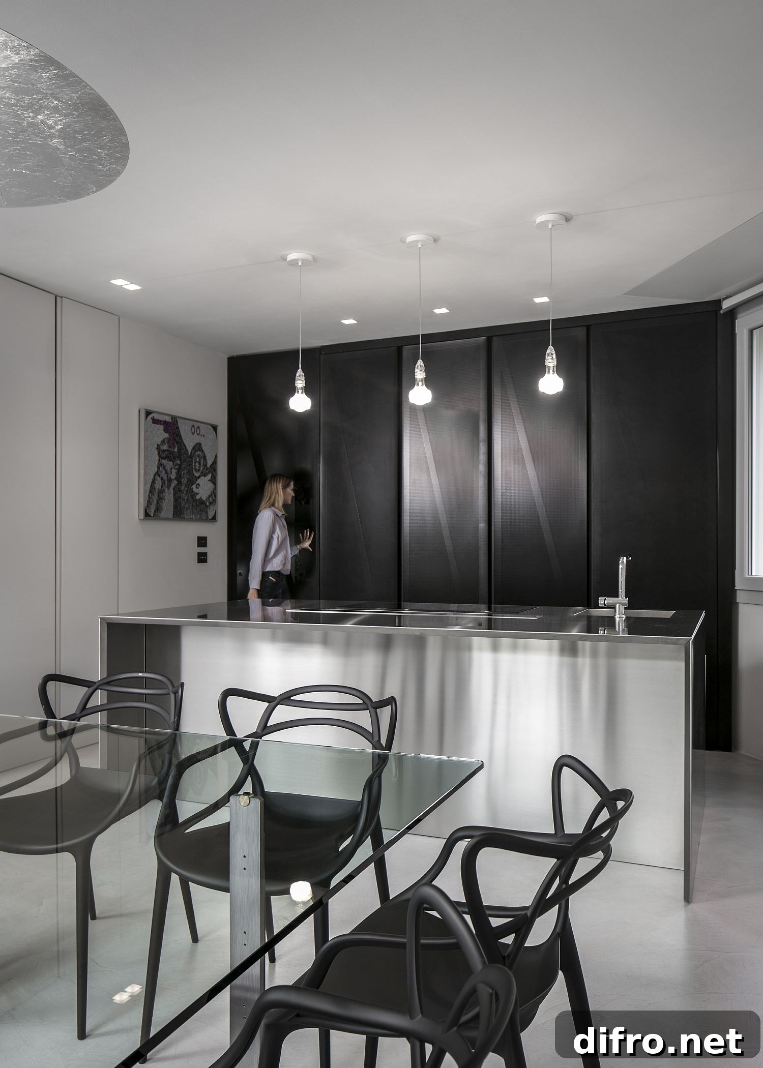 Metallic black kitchen backdrop