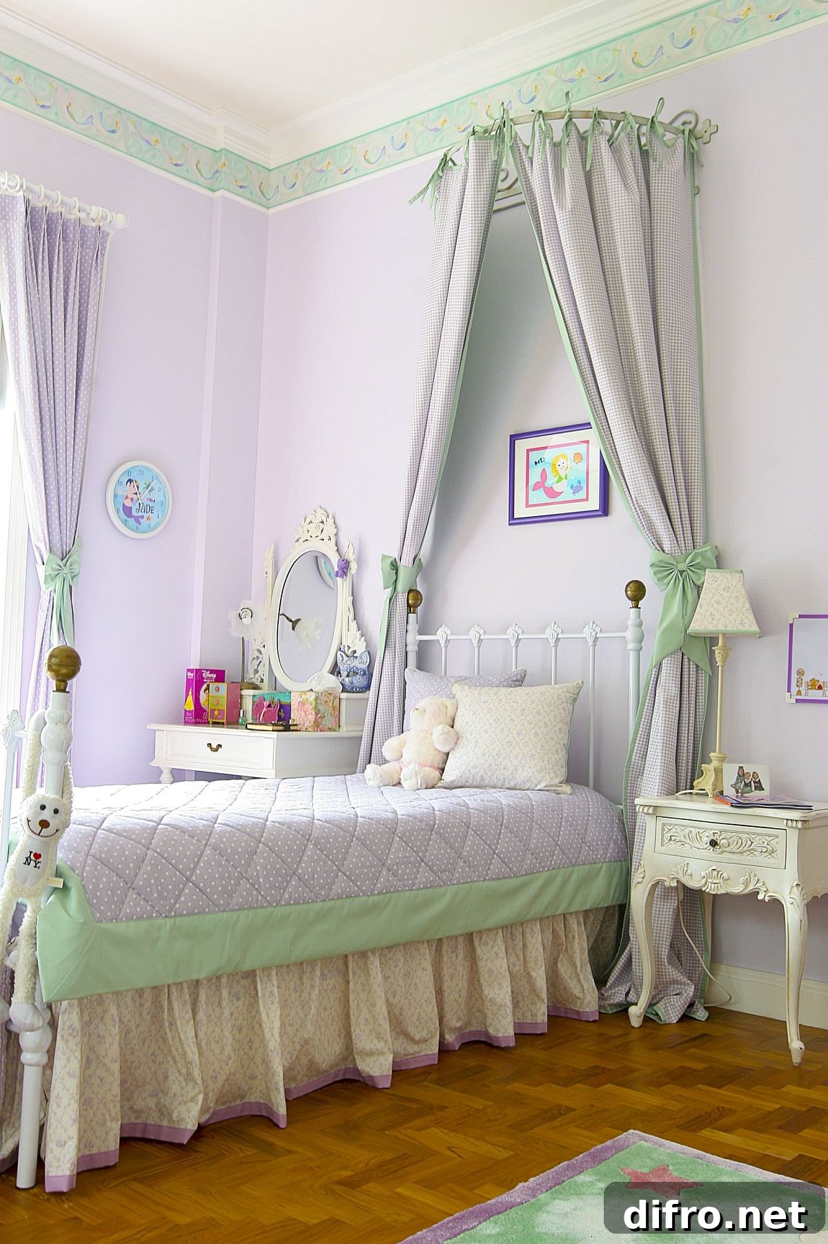 Pastel violet and green backdrop in a spacious kids' room
