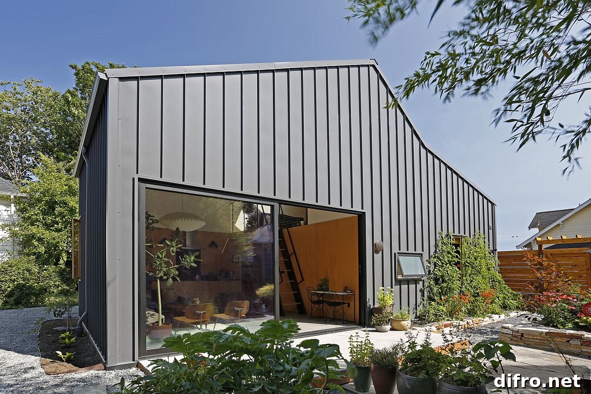 Interior connecting to garden through sliding doors
