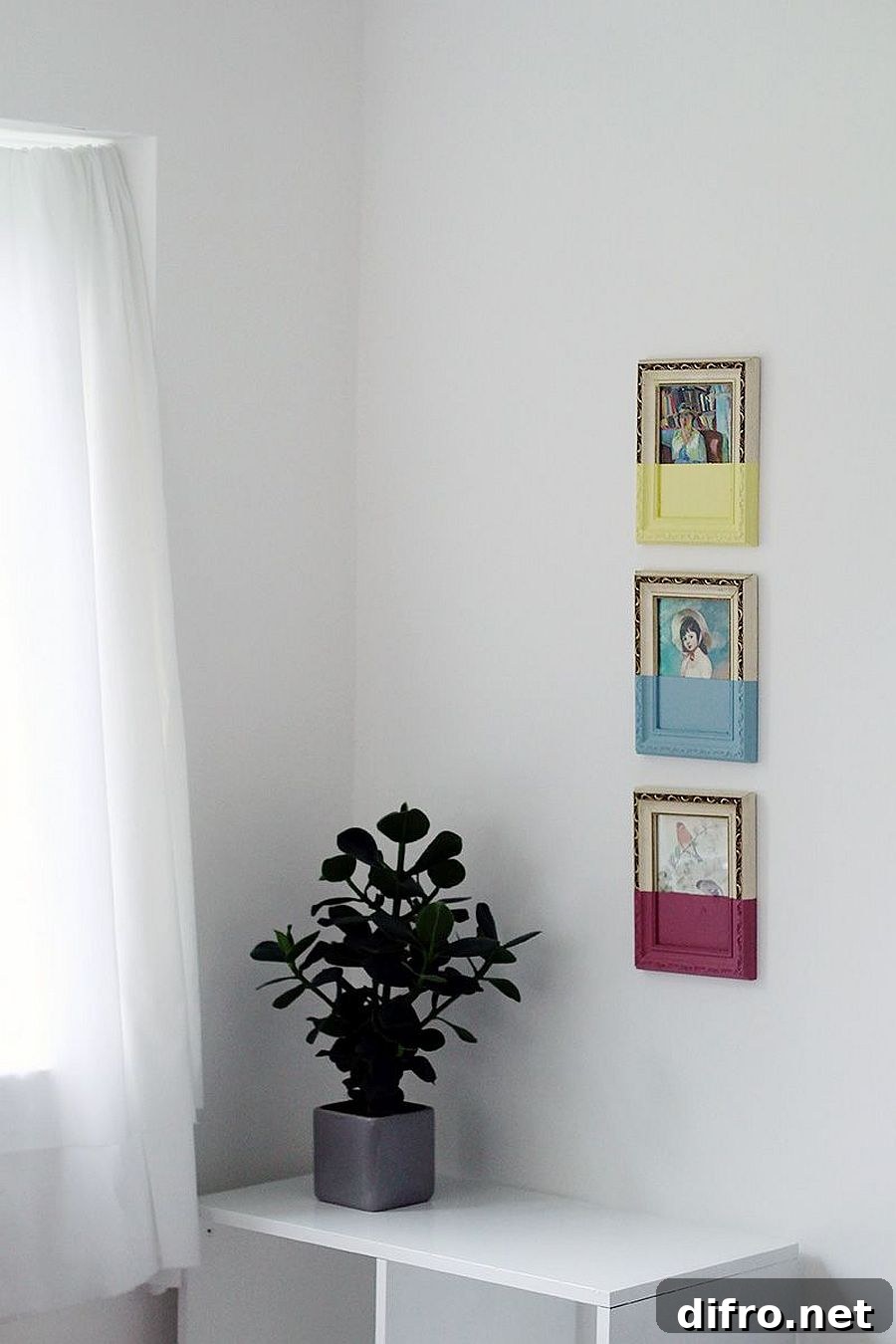 Decorate your walls this spring and summer with gorgeous paint-dipped picture frames
