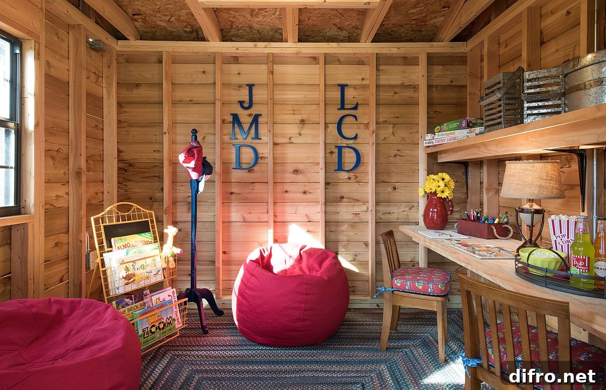 Wooden walls and shelves give a cabin look