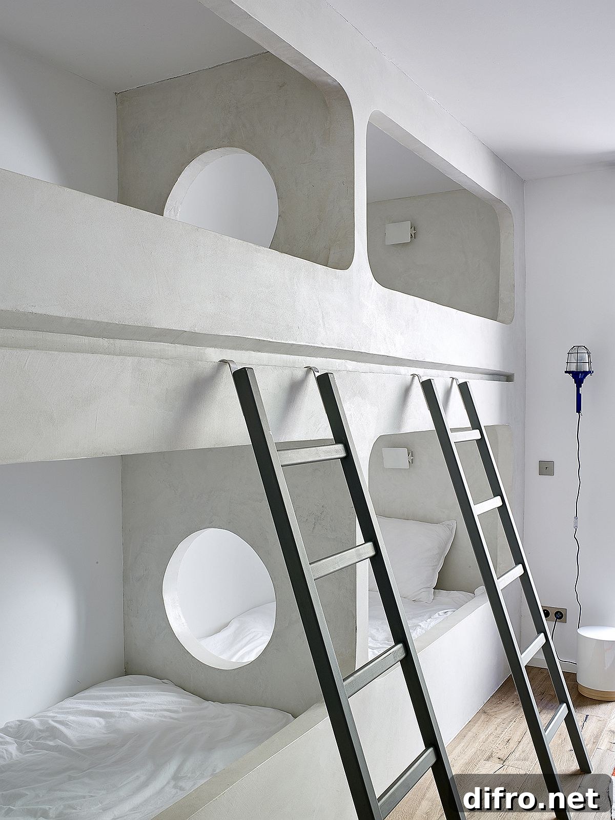 Bunk beds in the kids’ room with ladder that feels both stylish and space-savvy