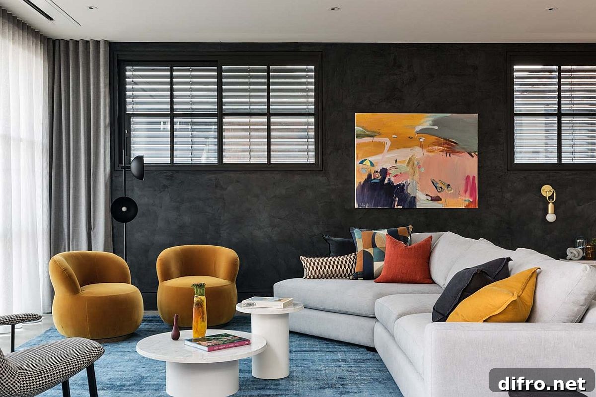 Modern living room using black elegantly