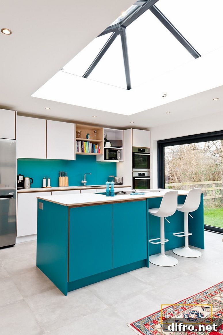 Blue and green-tinged blues in a neutral kitchen