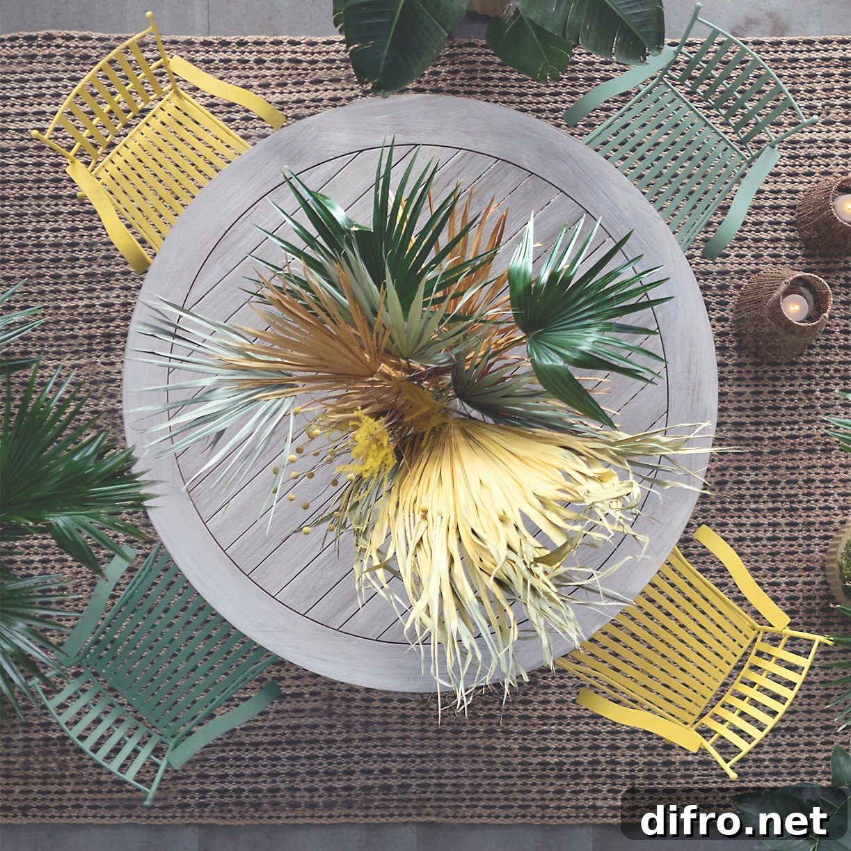 Preserved palm fronds
