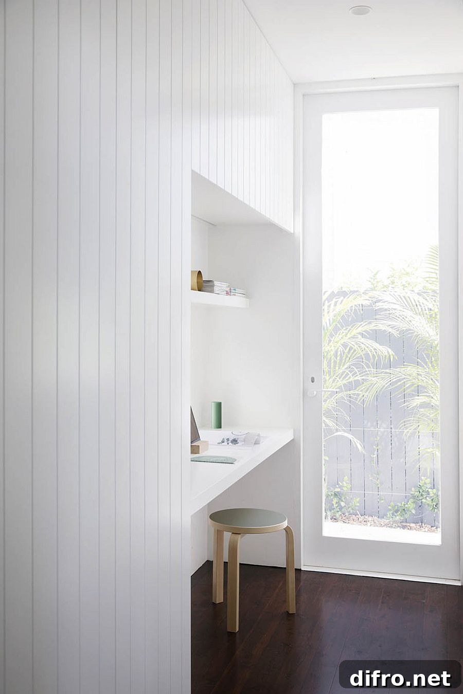 Niche in hallway repurposed as functional space