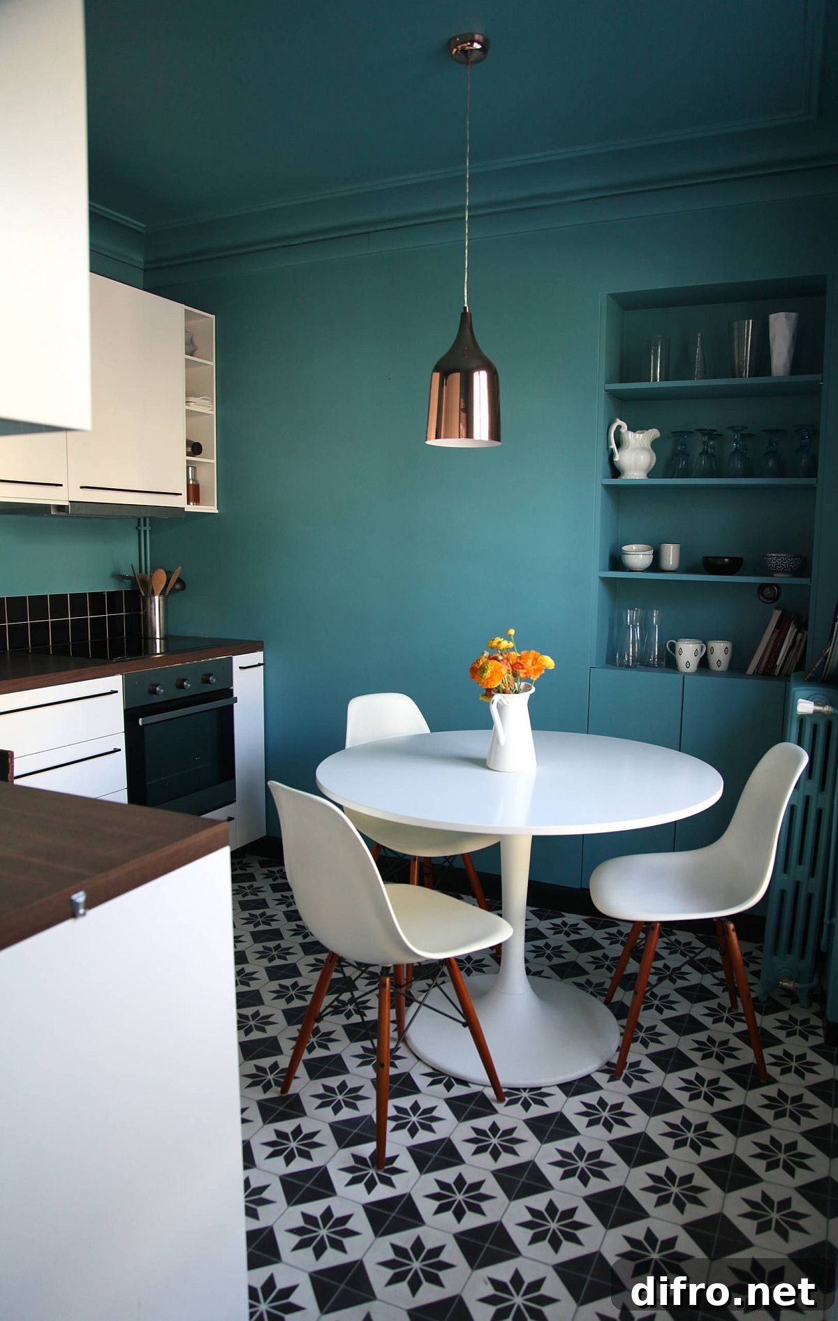 Small kitchen with turquoise accents