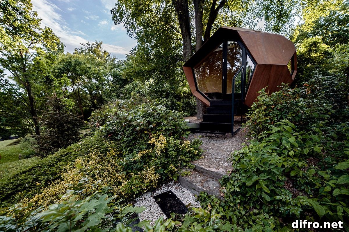 Tiny Workstation Cabin in the backyard with modern geometric style