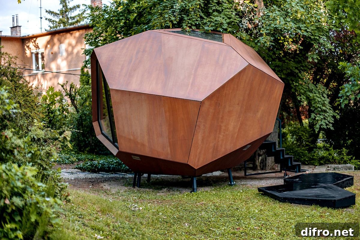 Unique facade of the cabin with geometric style and 15 faces