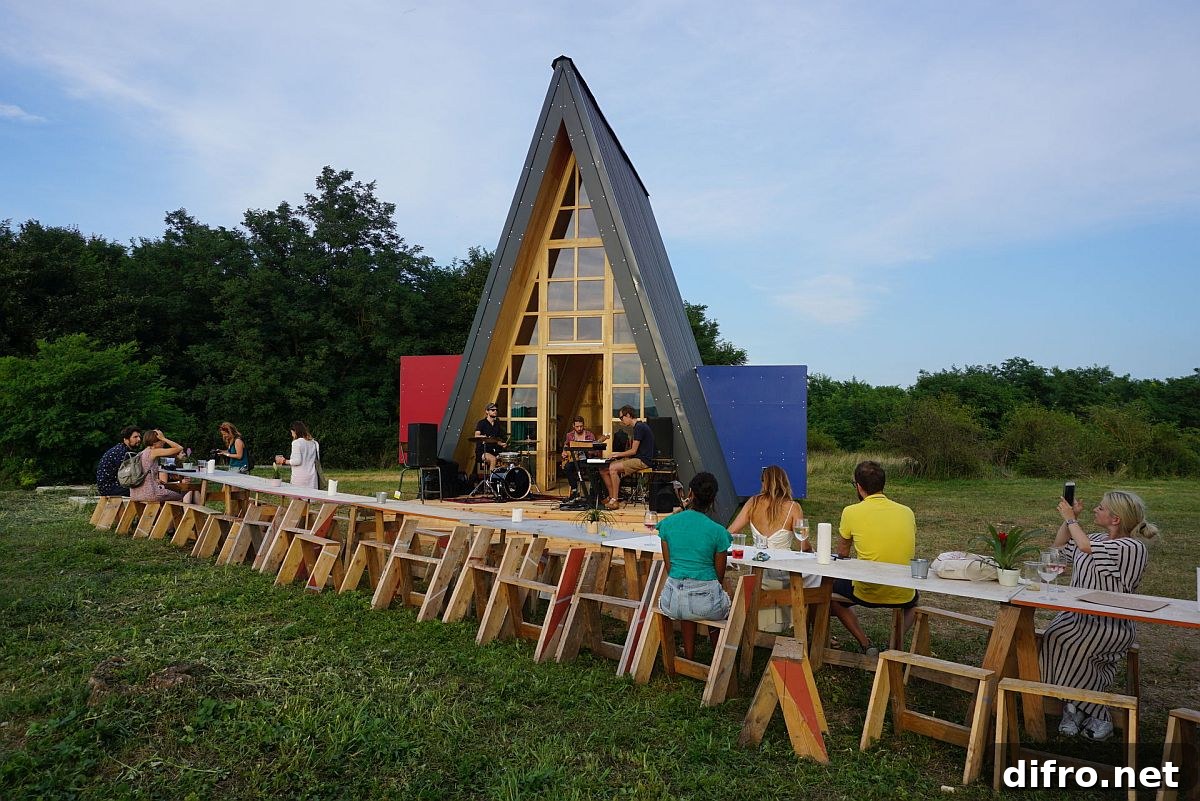 Grand Cabin A-frame design