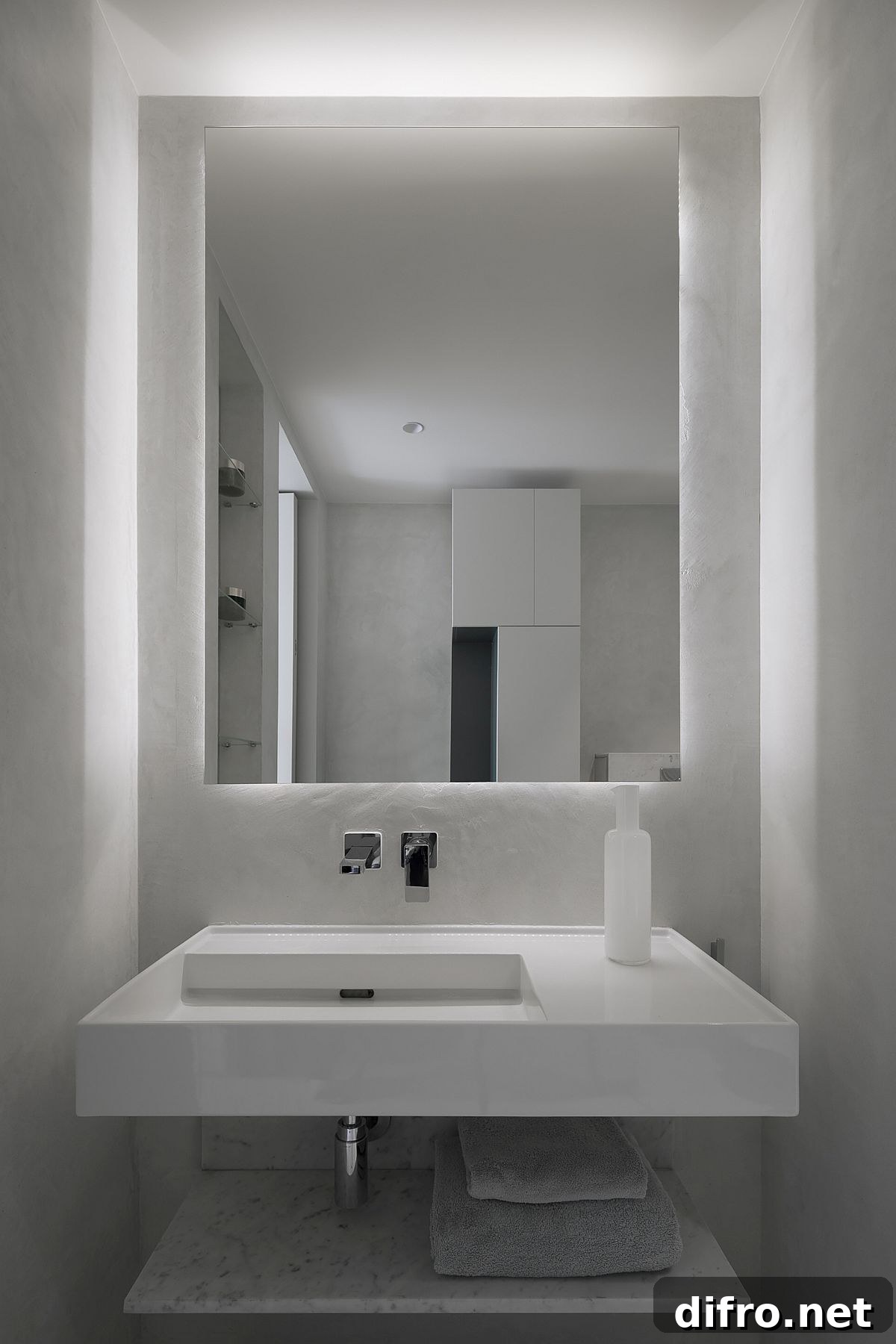 Compact powder room
