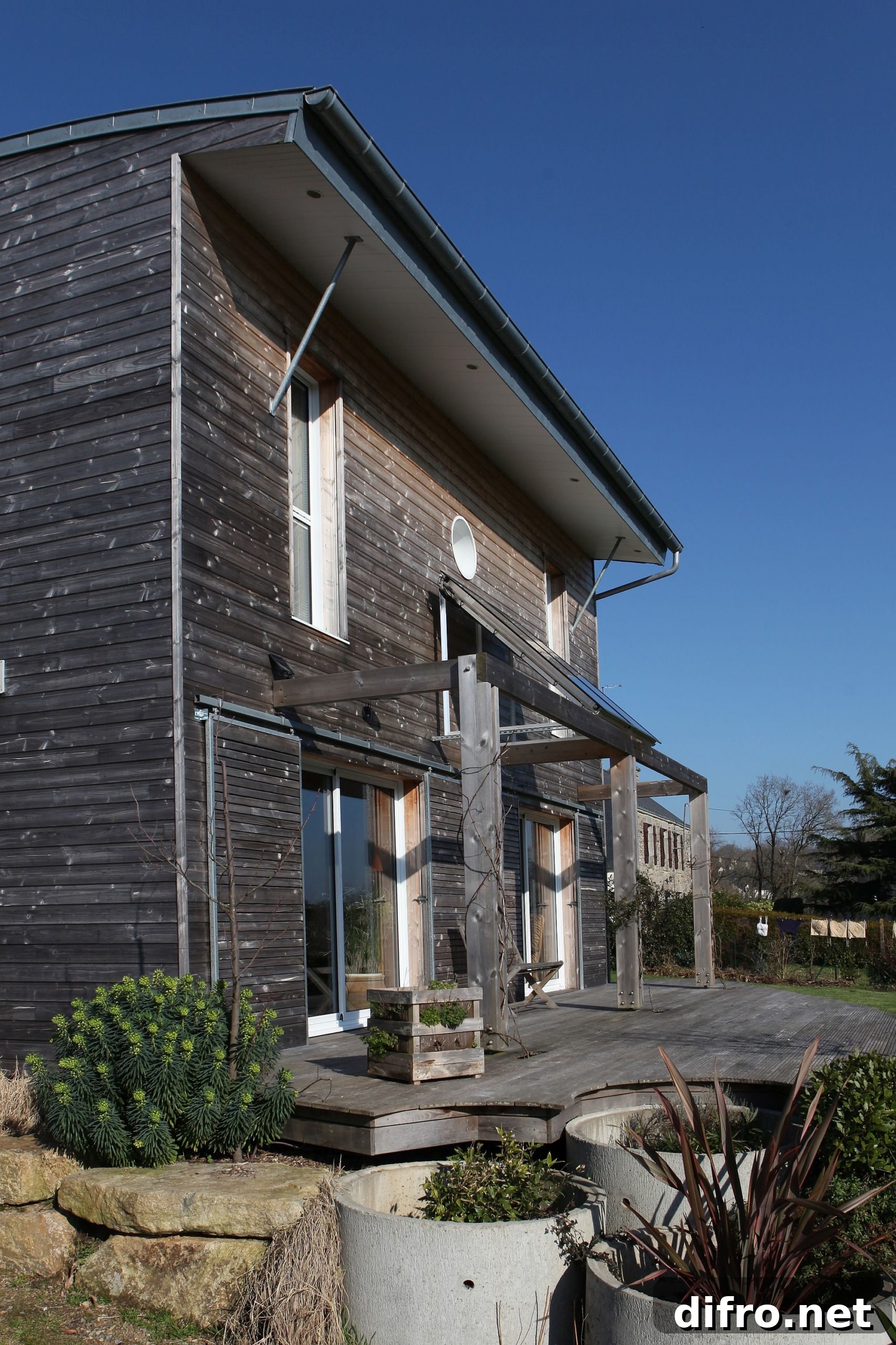 Eco-sensitive design of the French green house