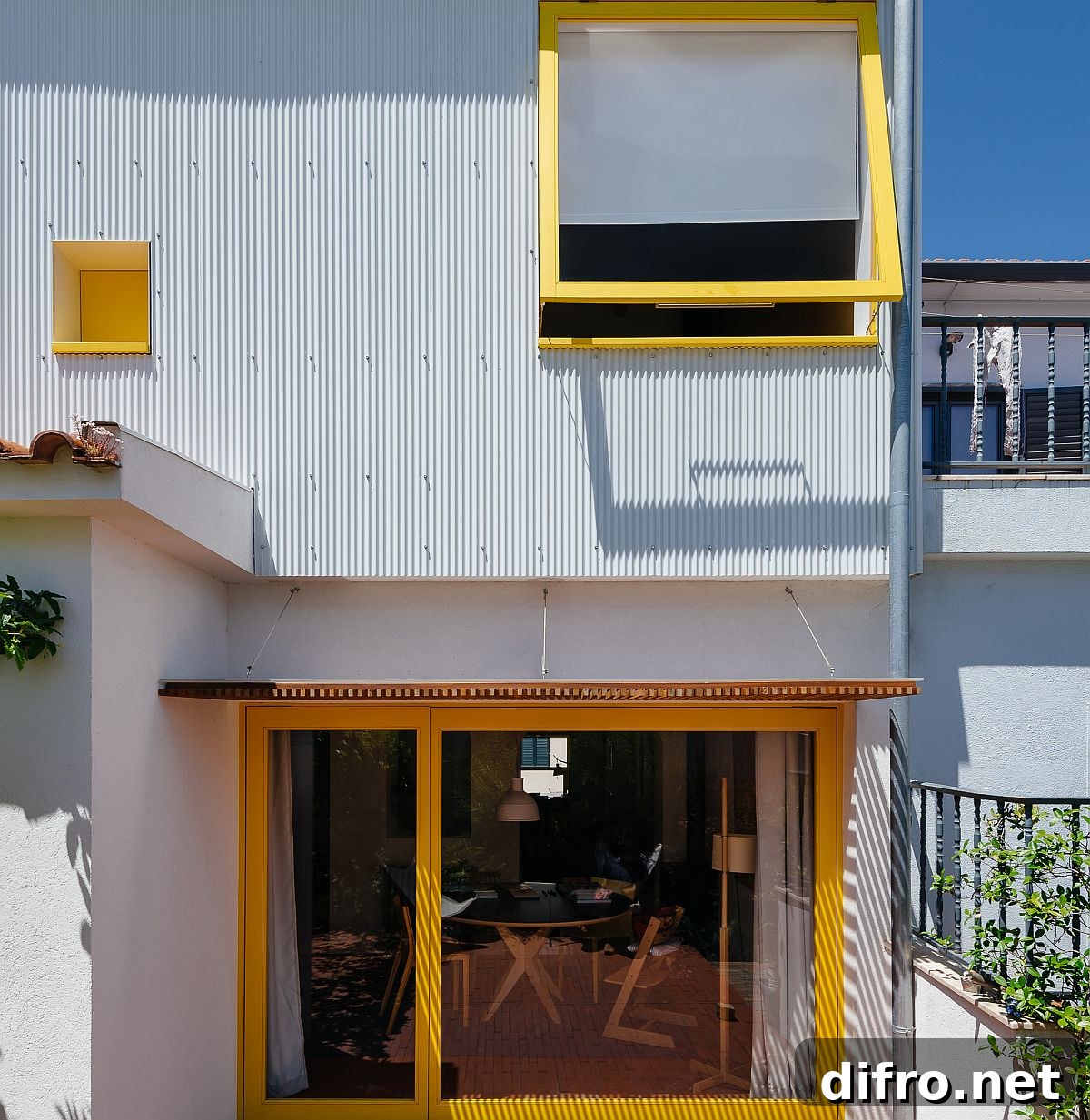 Modular systems creating space and ventilation
