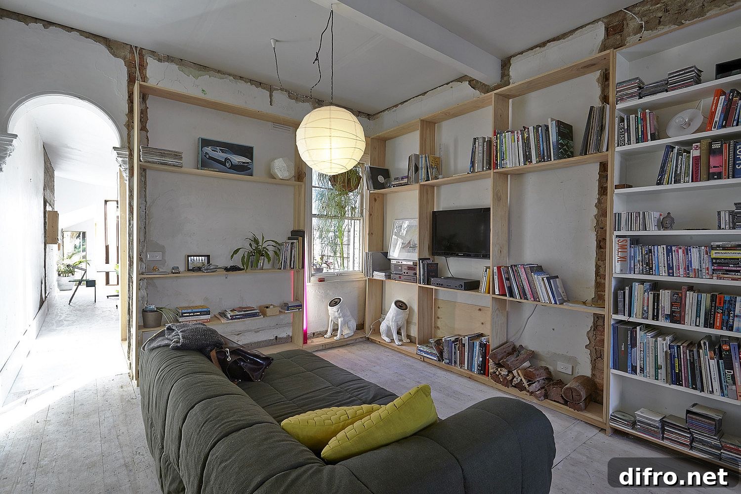 Shabby chic eclectic living space