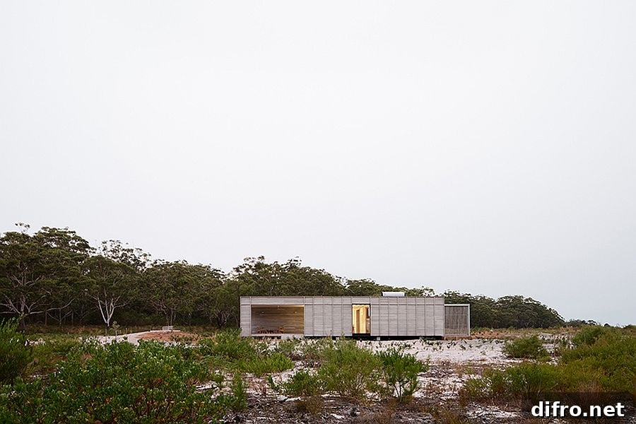 View of the Courtyard House for FABPREFAB from a distance
