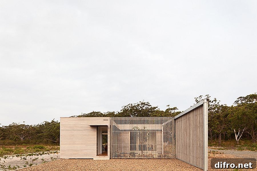 Flexible and adaptable design of modern prefab that creates multiple spatial possibilities