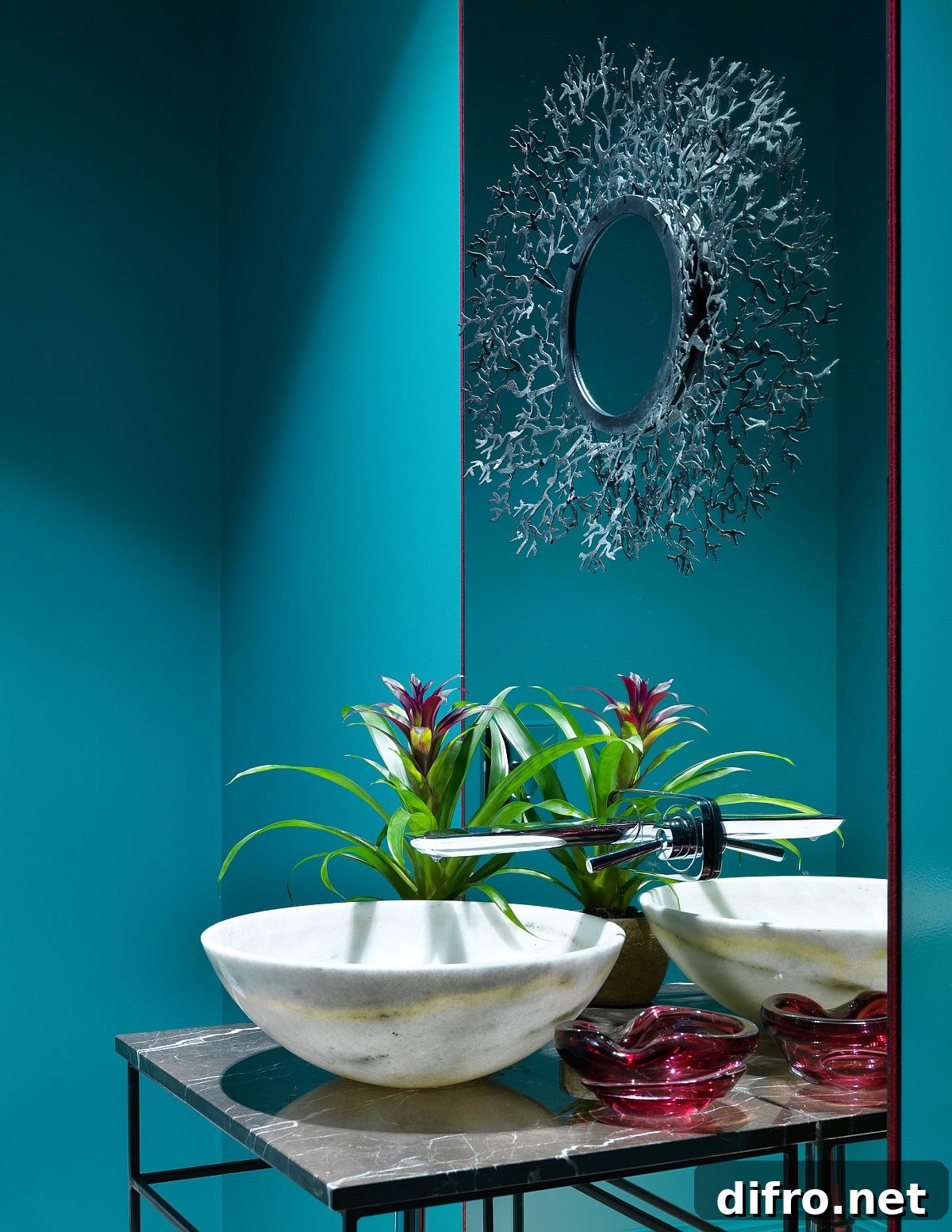 Different shades of blue in a unique powder room