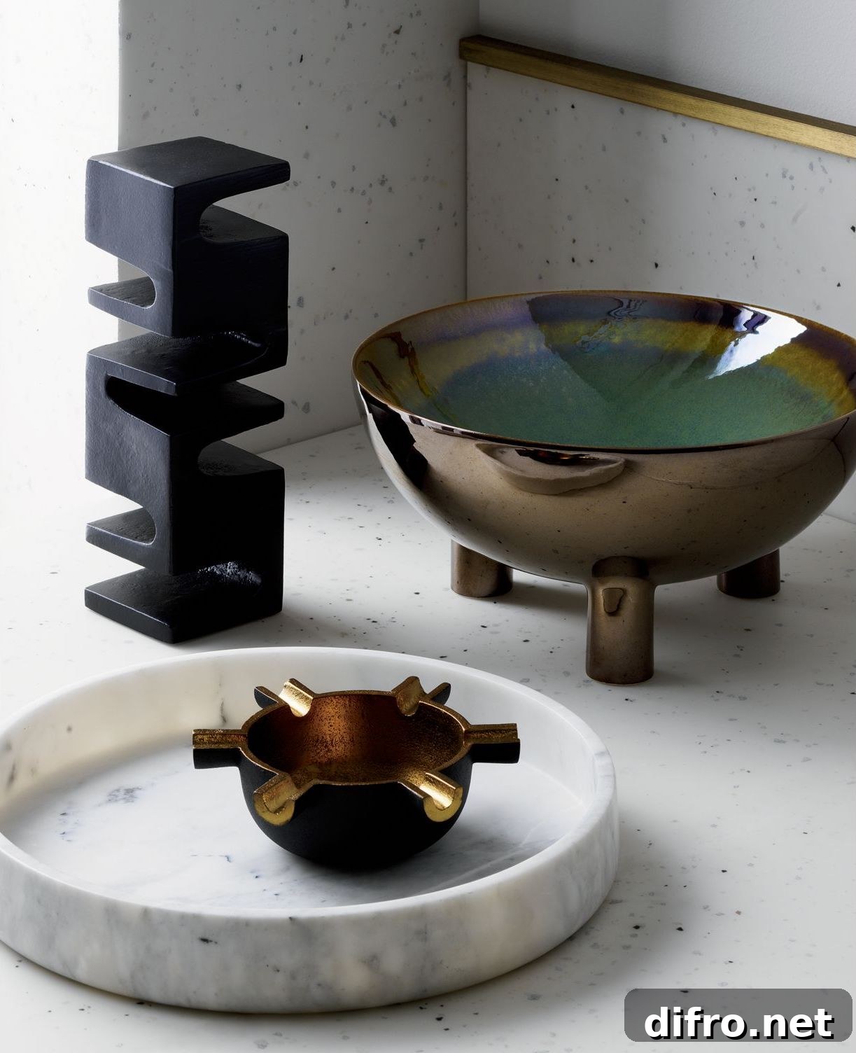 Black aluminum pillar sculpture