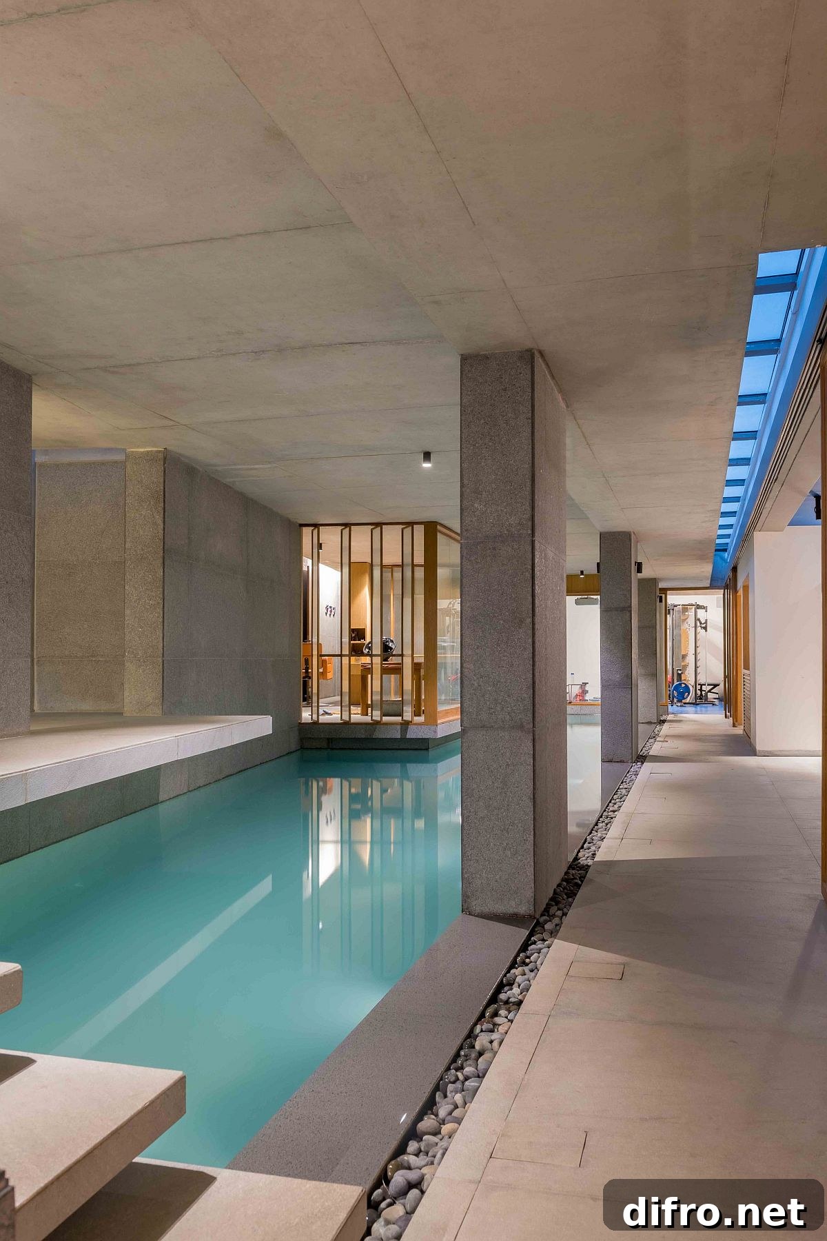 Spa area in the middle of the pool offers a comforting and serene escape