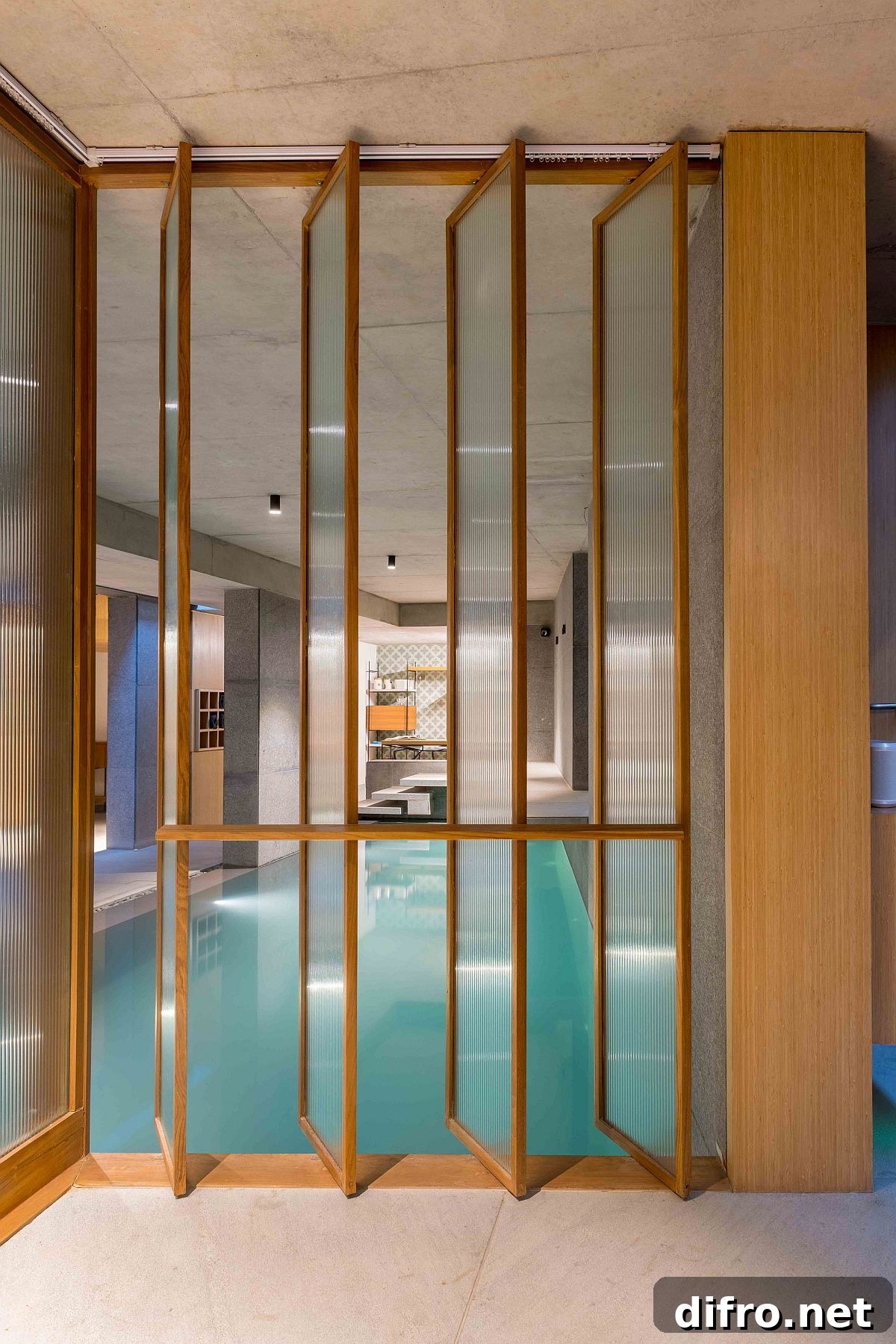 Ribbed glass louvers of the spa control privacy and natural light