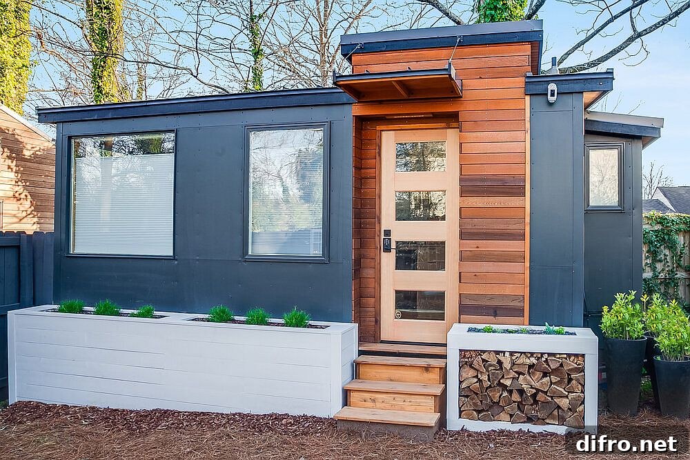 Exterior of tiny backyard house in Atlanta