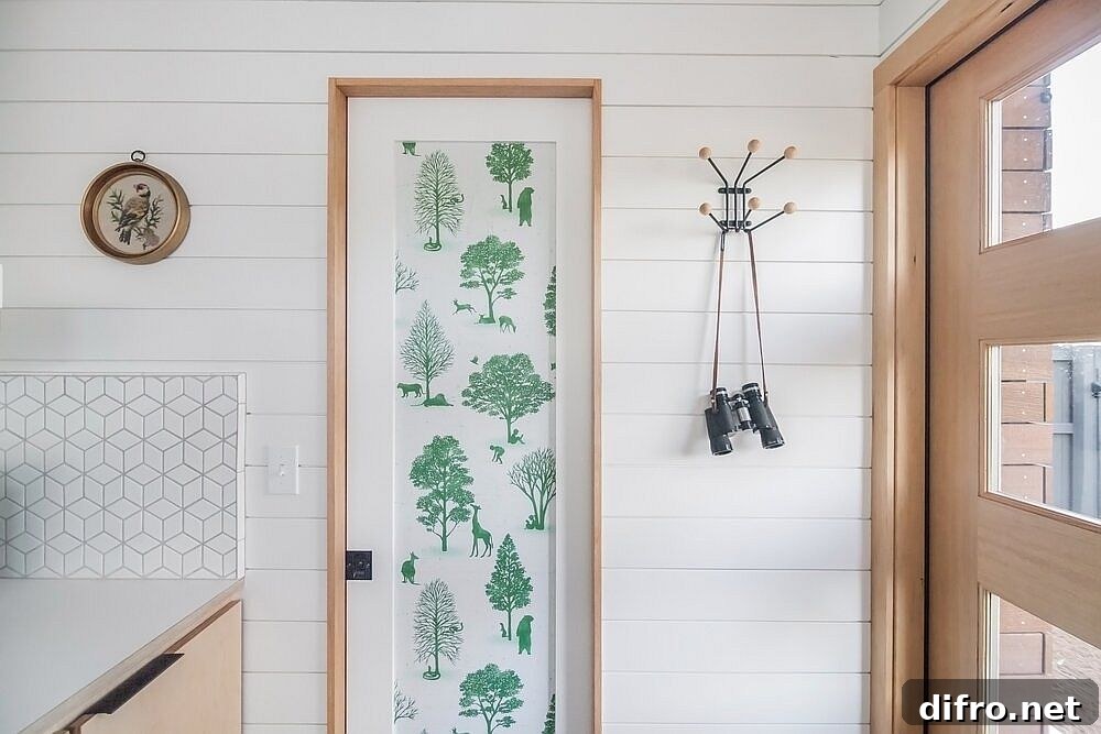 Chic botanical prints in the interior
