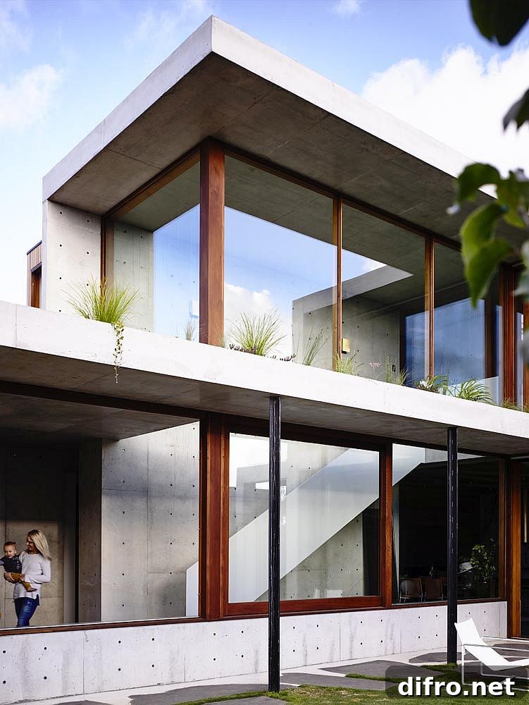 Sliding glass doors and greenery
