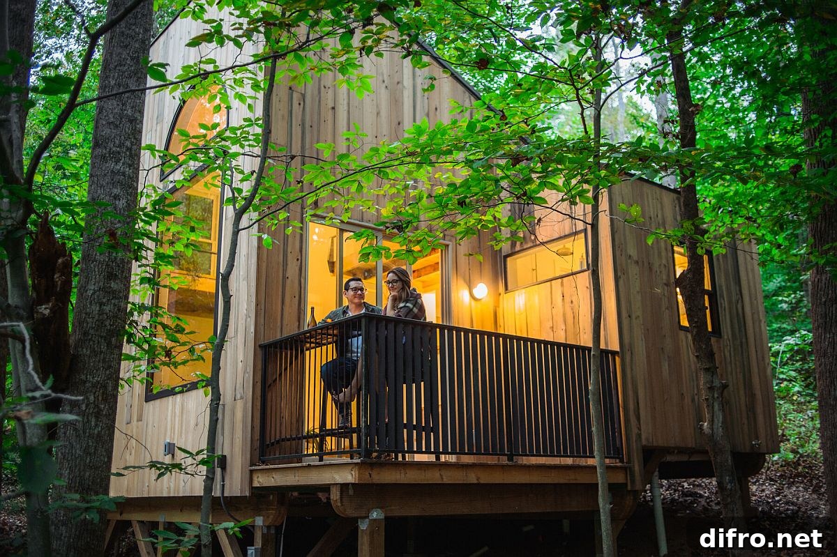 Small and private rear deck of the cabin from which one can enjoy the forest outside