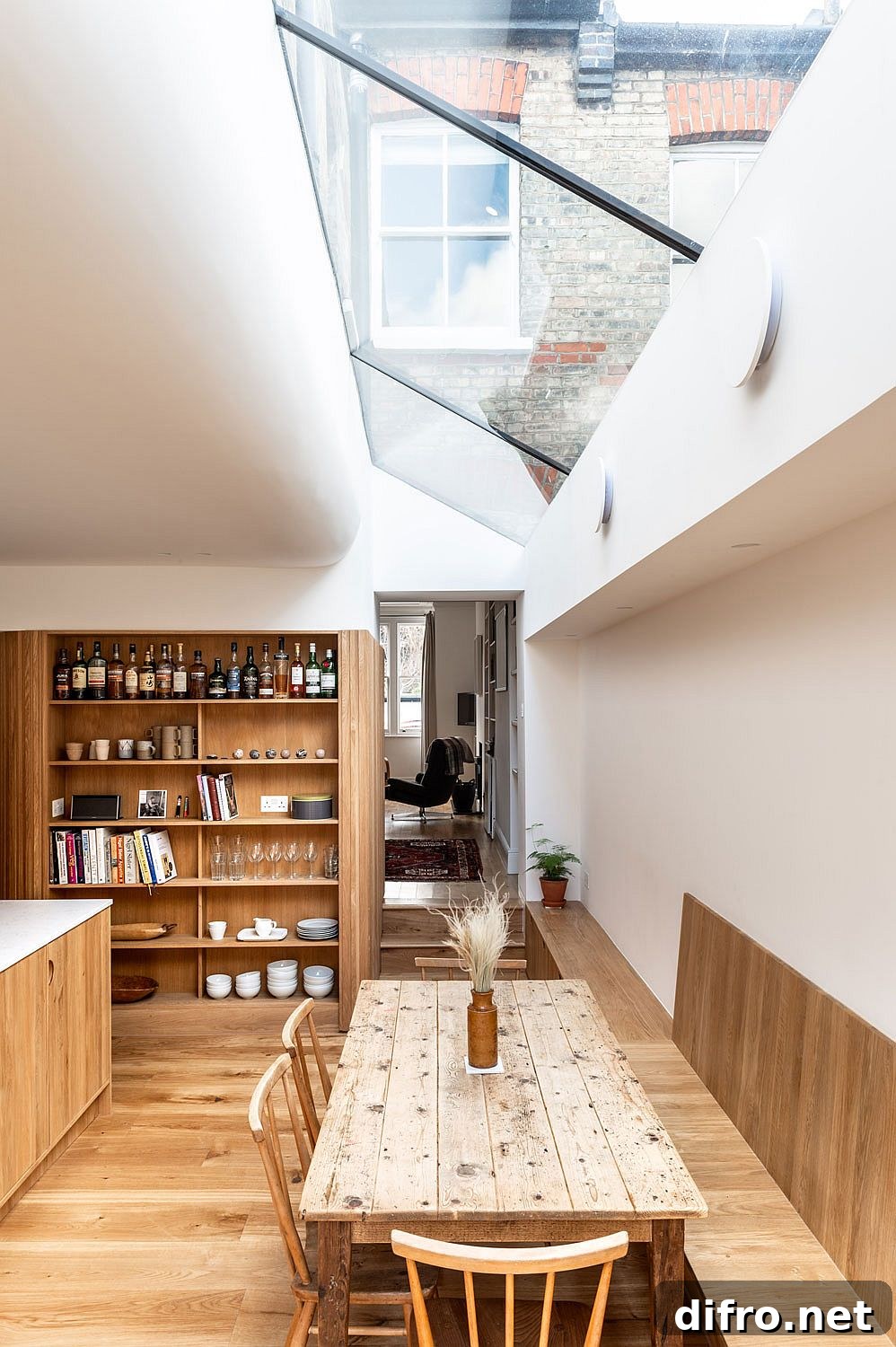 Curved ceiling with skylight