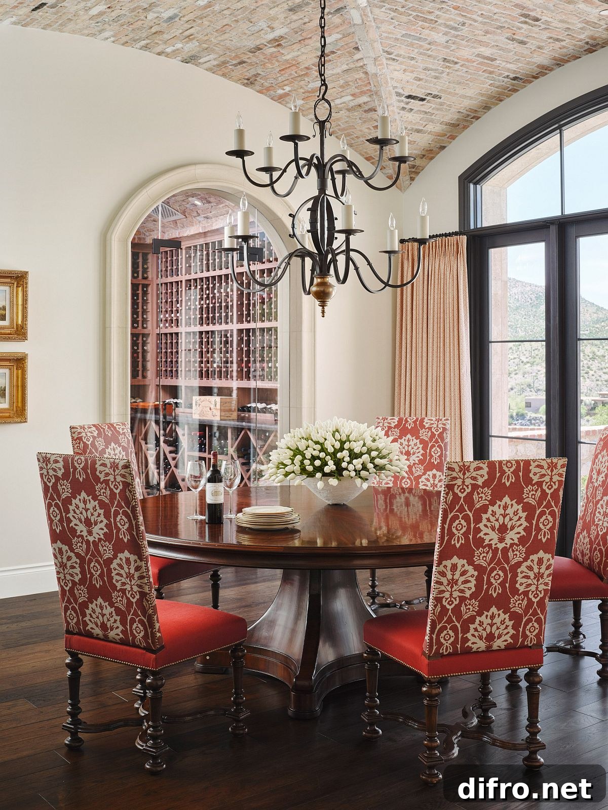 Small festive dining nook for fall and the holiday season