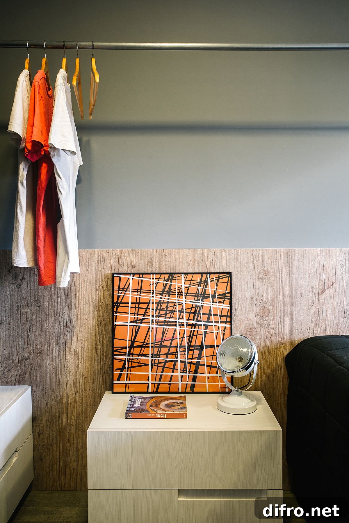 Smart spatial solutions for small bedroom