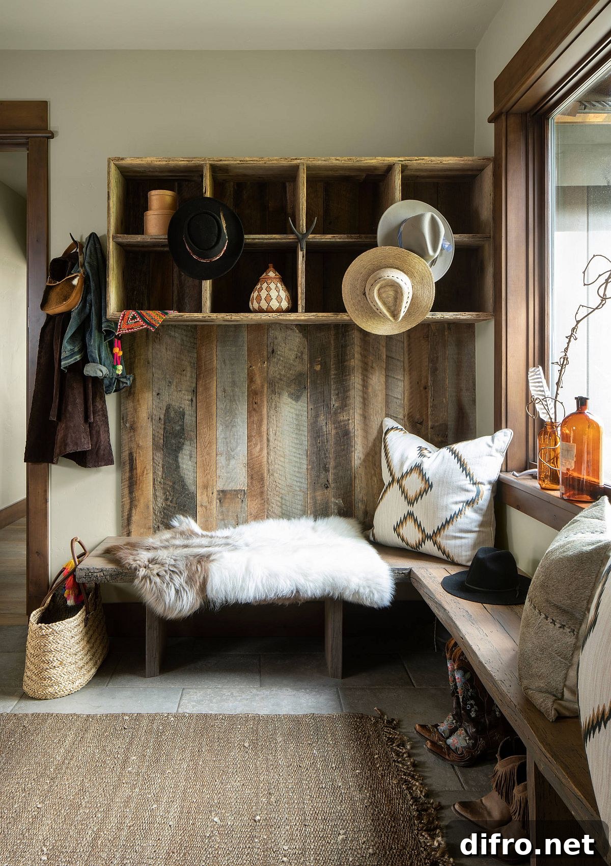 Reclaimed wood adds rustic vibe to entry