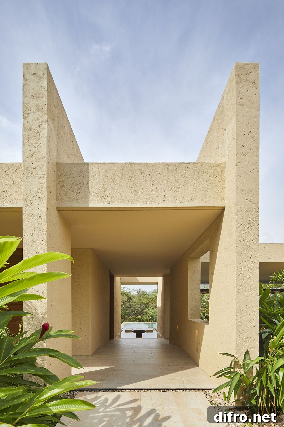 Sheltered private entry to the pool area and the living space of the holiday home