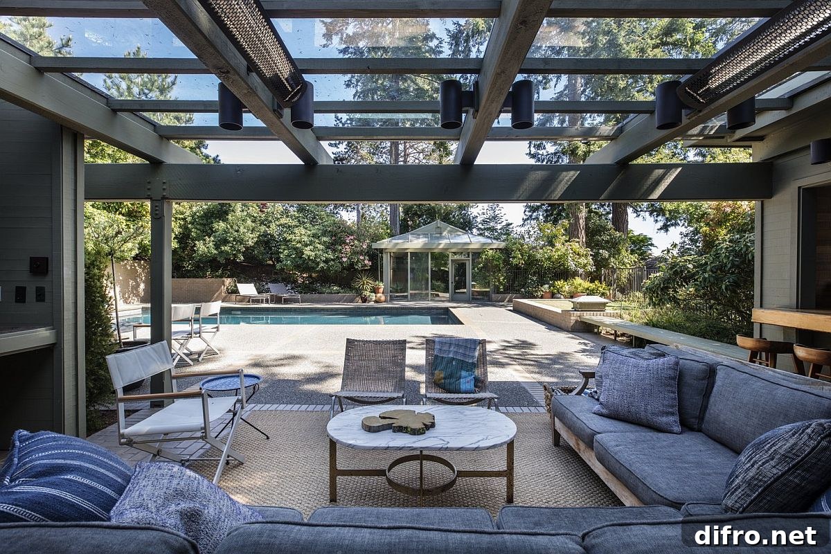 Sheltered entertaining area by the pool