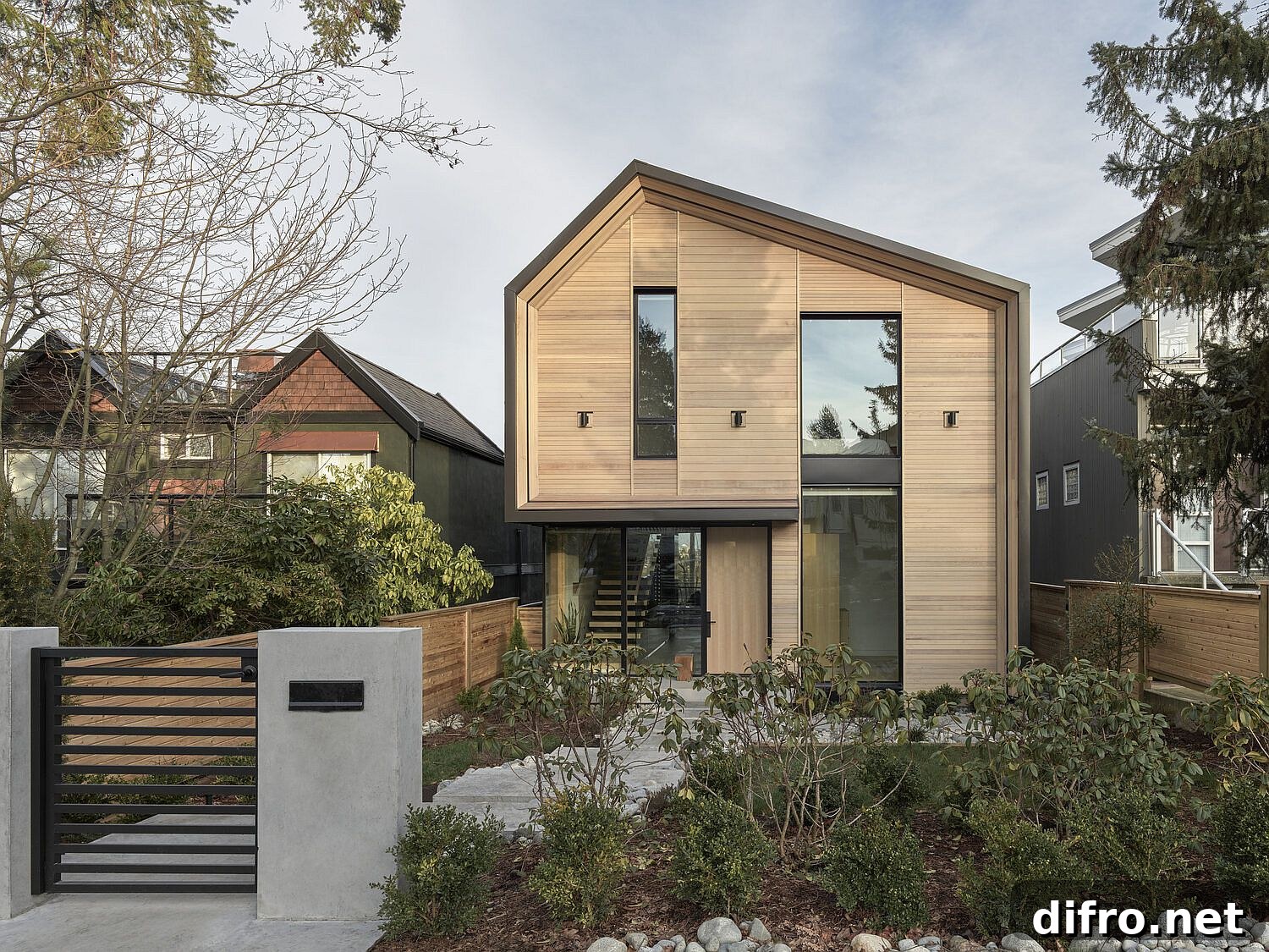 Multi-level family house in Vancouver with warm wooden exterior