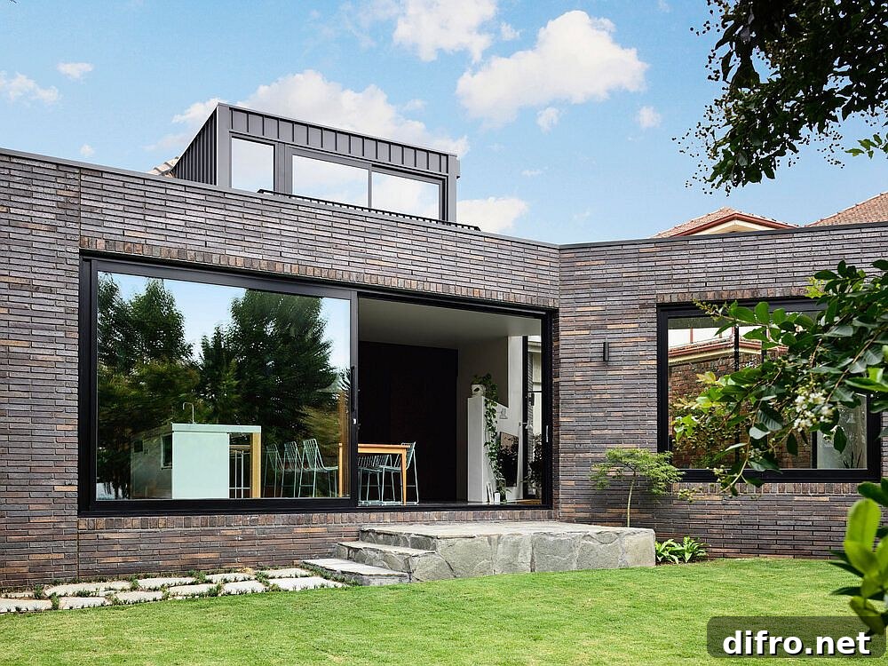 Modern addition and extension to the classic Melbourne home