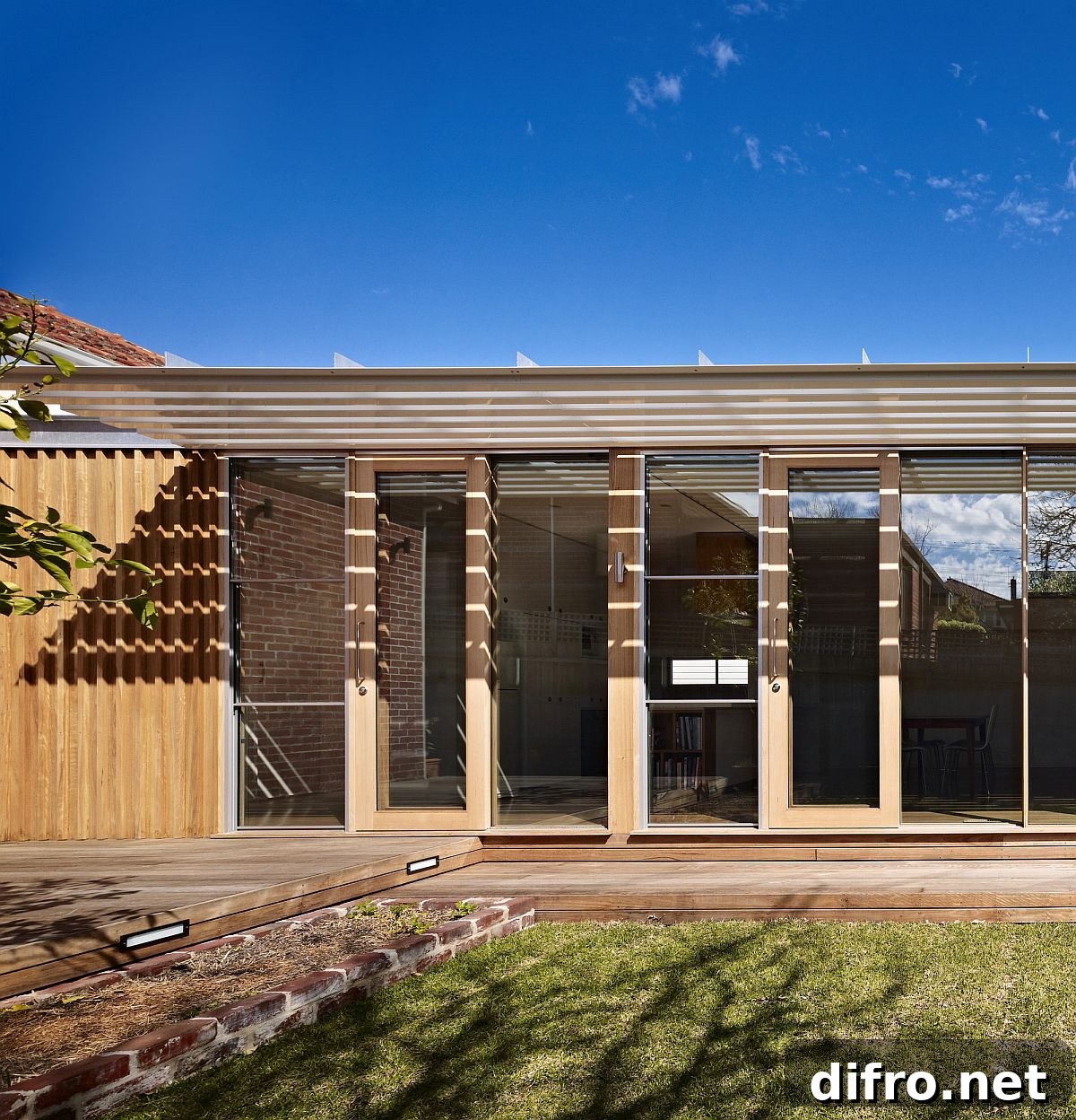 Wood and glass extension of the Federation Bungalow in Melbourne