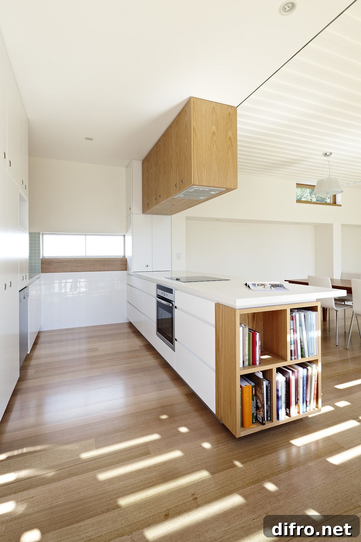 New design brings natural light into the St. Kilda Side Yard House