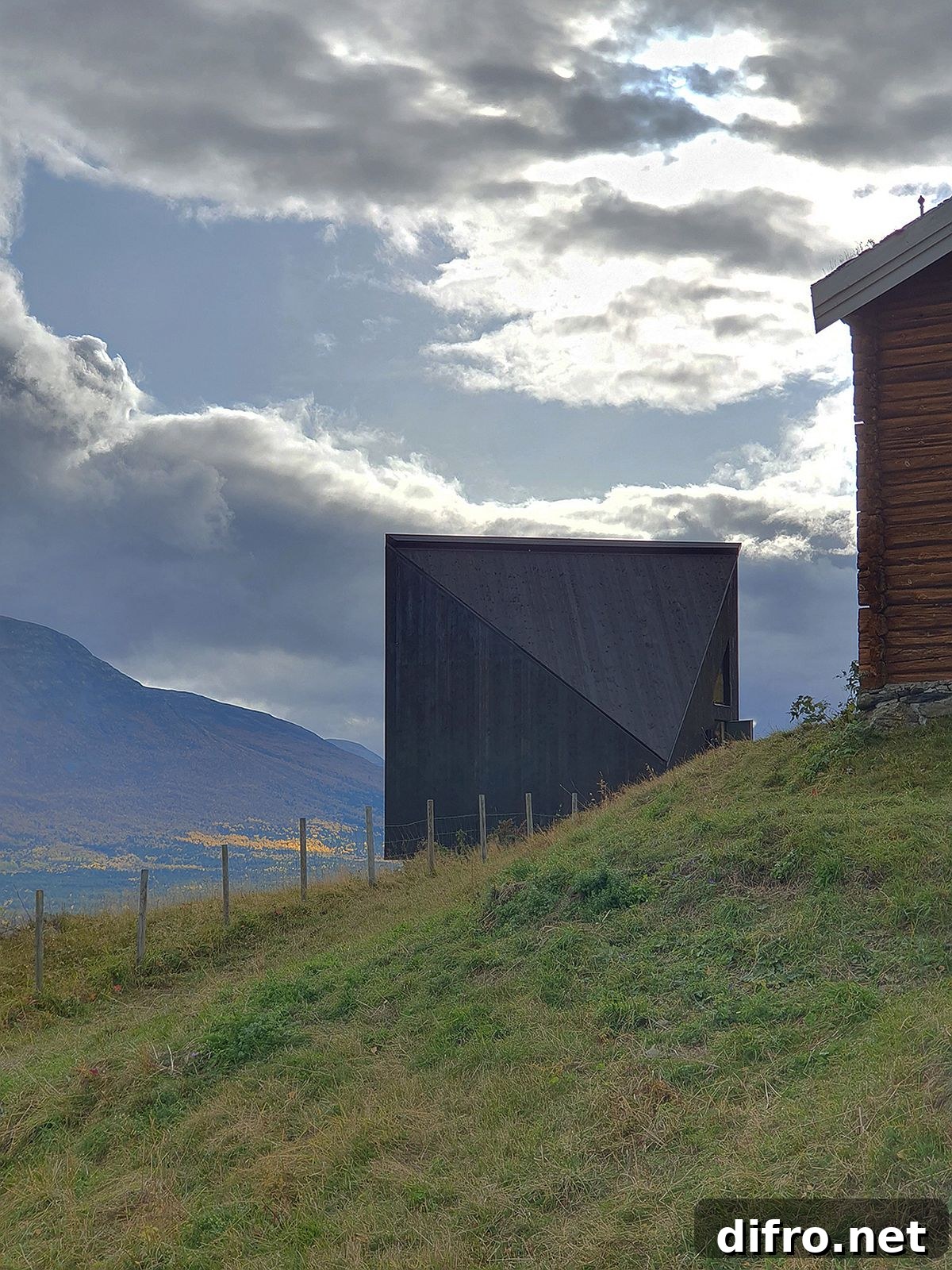 Geometric exterior of Diamanten Cabin creating a distinctive mountain landmark