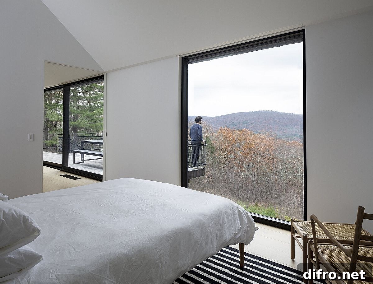 Valley views from the Ledge House