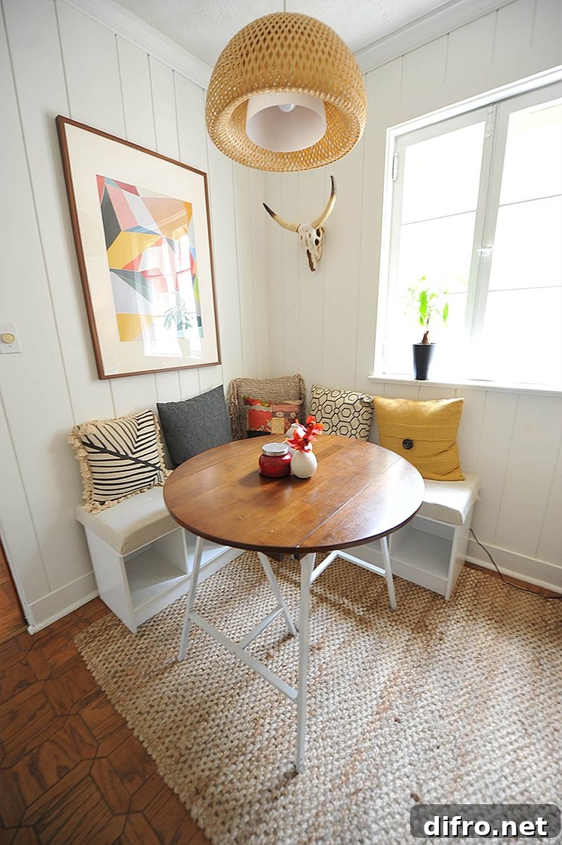 Compact breakfast zone in kitchen corner