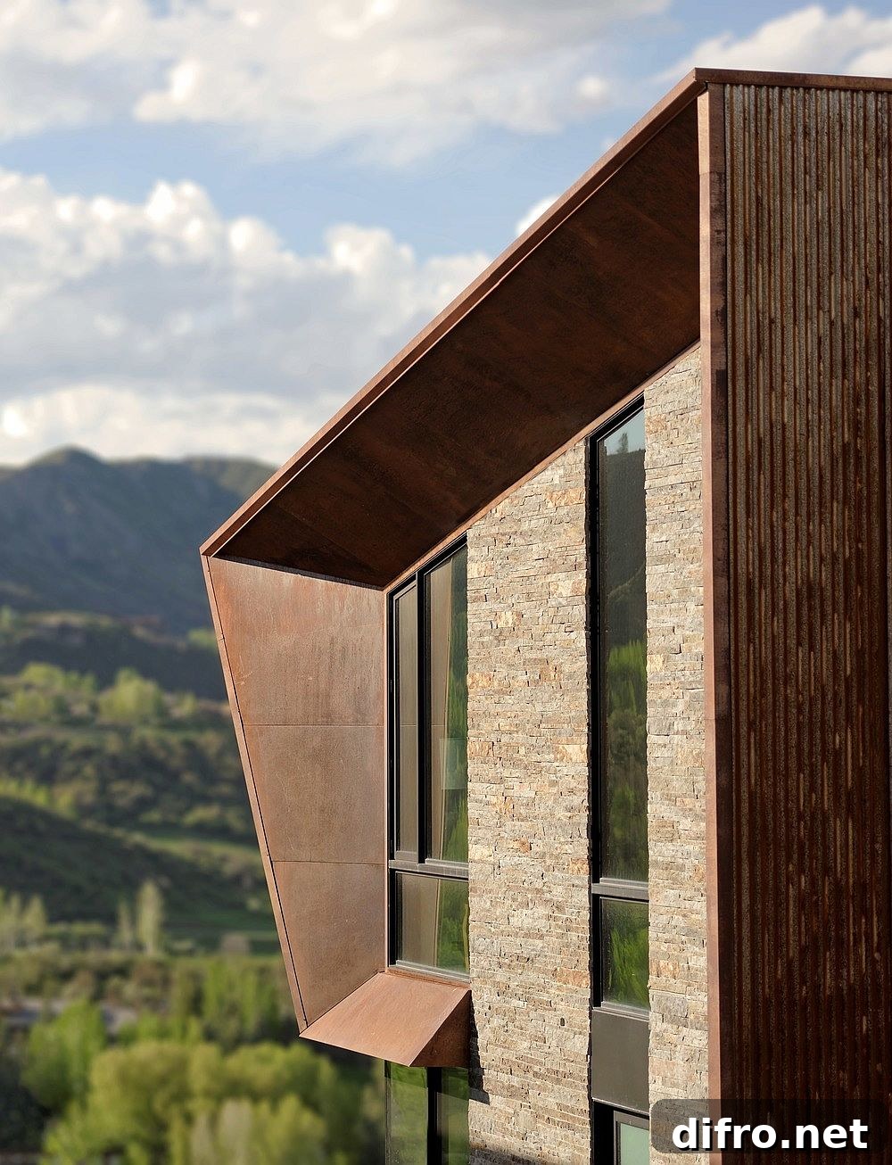 Dashing modern mountain home design