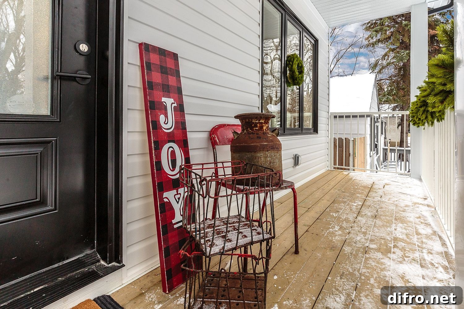 Minimal Christmas front porch