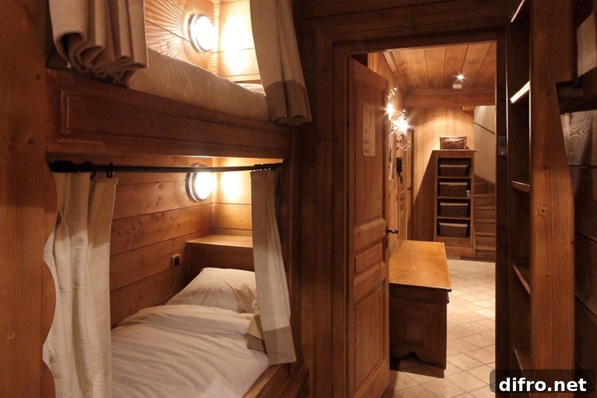 Children's bunk bedroom at Chalet Bel Sol