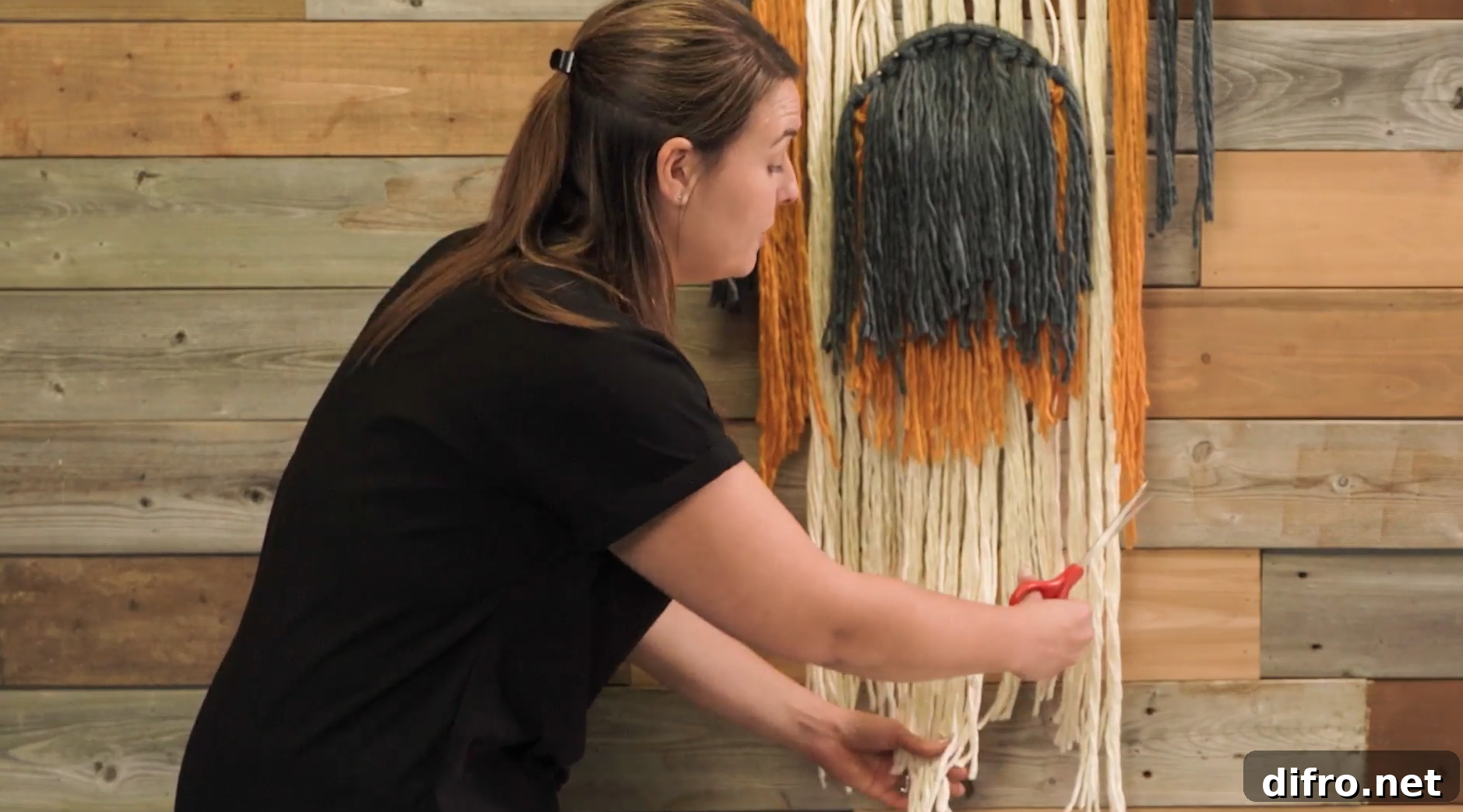 trimming tassel ends for hanging knot and tassel decor